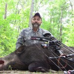 Trophy hog hunts in TN with a bow